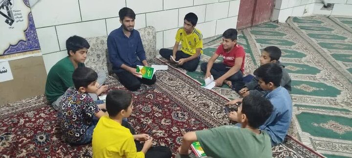 تصاویر/گزارش تصویری از فعالیت طلاب و روحانیون مدرسه علمیه ولی عصر(عج)‌اهواز در ایام فاطمیه