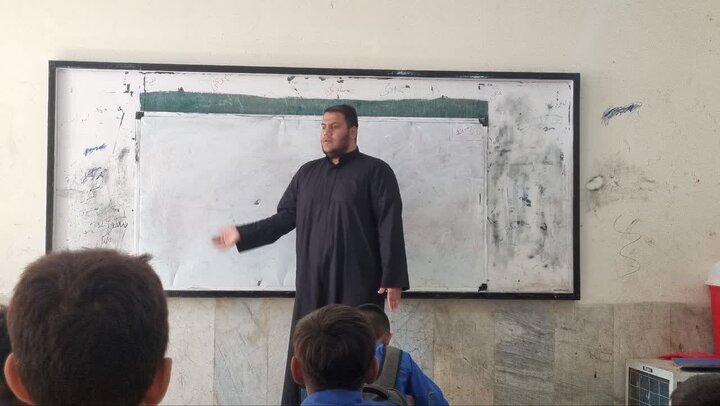 تصاویر/گزارش تصویری از فعالیت طلاب و روحانیون مدرسه علمیه ولی عصر(عج)‌اهواز در ایام فاطمیه