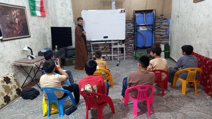 تصاویر/گزارش تصویری از فعالیت طلاب و روحانیون مدرسه علمیه ولی عصر(عج)‌اهواز در ایام فاطمیه