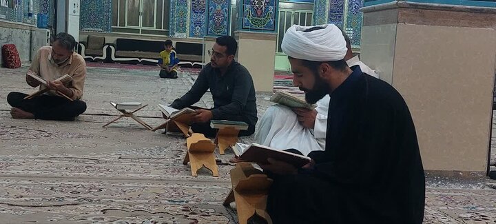 تصاویر/گزارش تصویری از فعالیت طلاب و روحانیون مدرسه علمیه ولی عصر(عج)‌اهواز در ایام فاطمیه