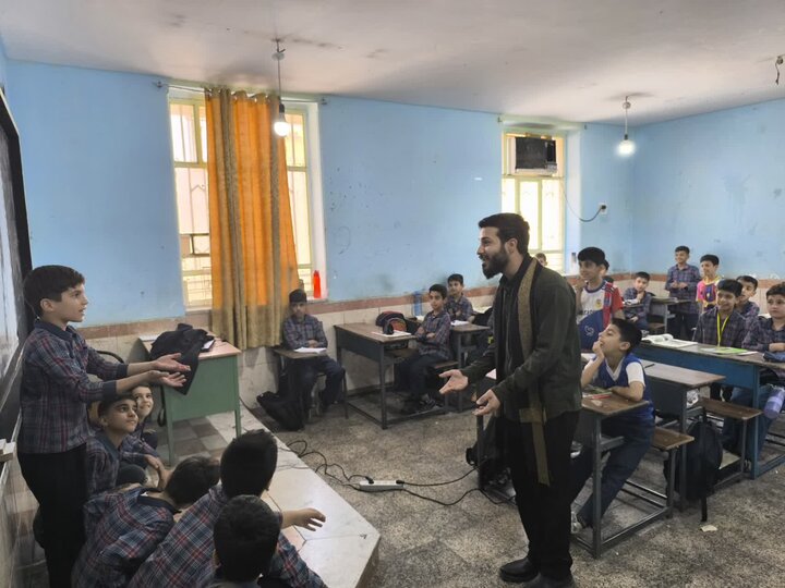 تصاویر/گزارش تصویری از فعالیت طلاب و روحانیون مدرسه علمیه ولی عصر(عج)‌اهواز در ایام فاطمیه