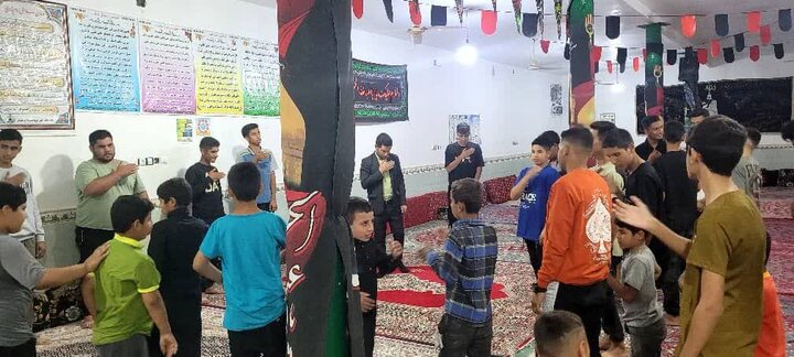 تصاویر/گزارش تصویری از فعالیت طلاب و روحانیون مدرسه علمیه ولی عصر(عج)‌اهواز در ایام فاطمیه