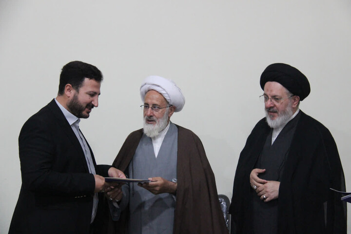 تصاویر / آیین تکریم و معارفه رئیس اداره اوقاف و امور خیریه شهرستان جلفا