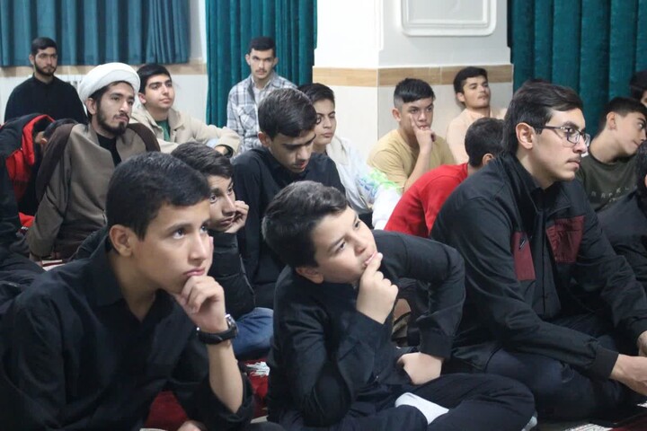 تصاویر/ هیئت هفتگی مدرسه علمیه صاحب الزمان(عج) مرند