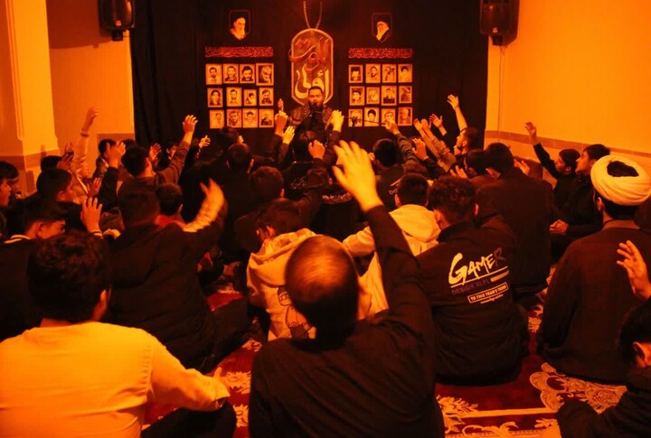 تصاویر/ هیئت هفتگی مدرسه علمیه صاحب الزمان(عج) مرند