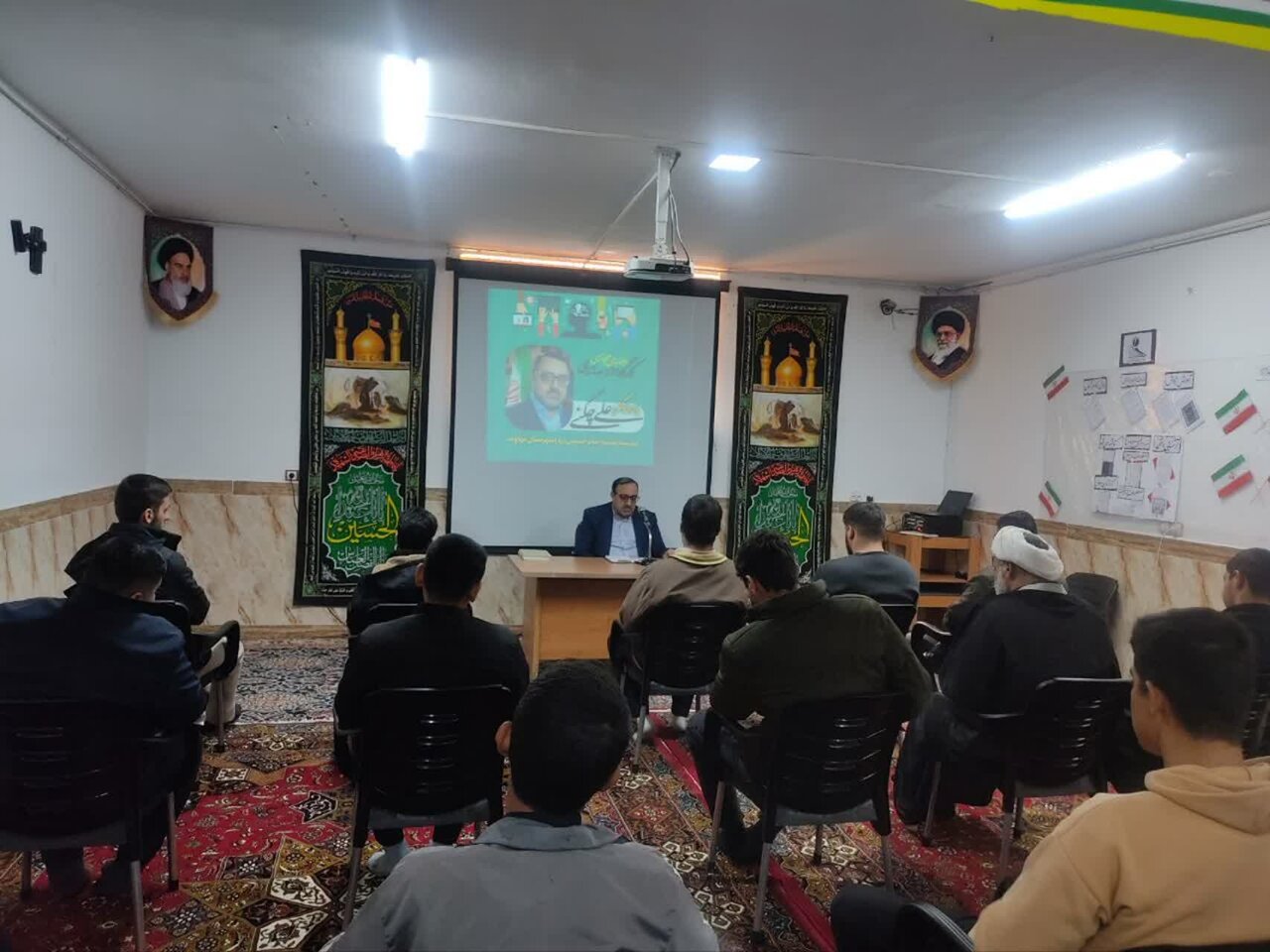 برگزاری نشست آموزشی سواد رسانه‌ای در حوزه علمیه برادران شهرستان نهاوند