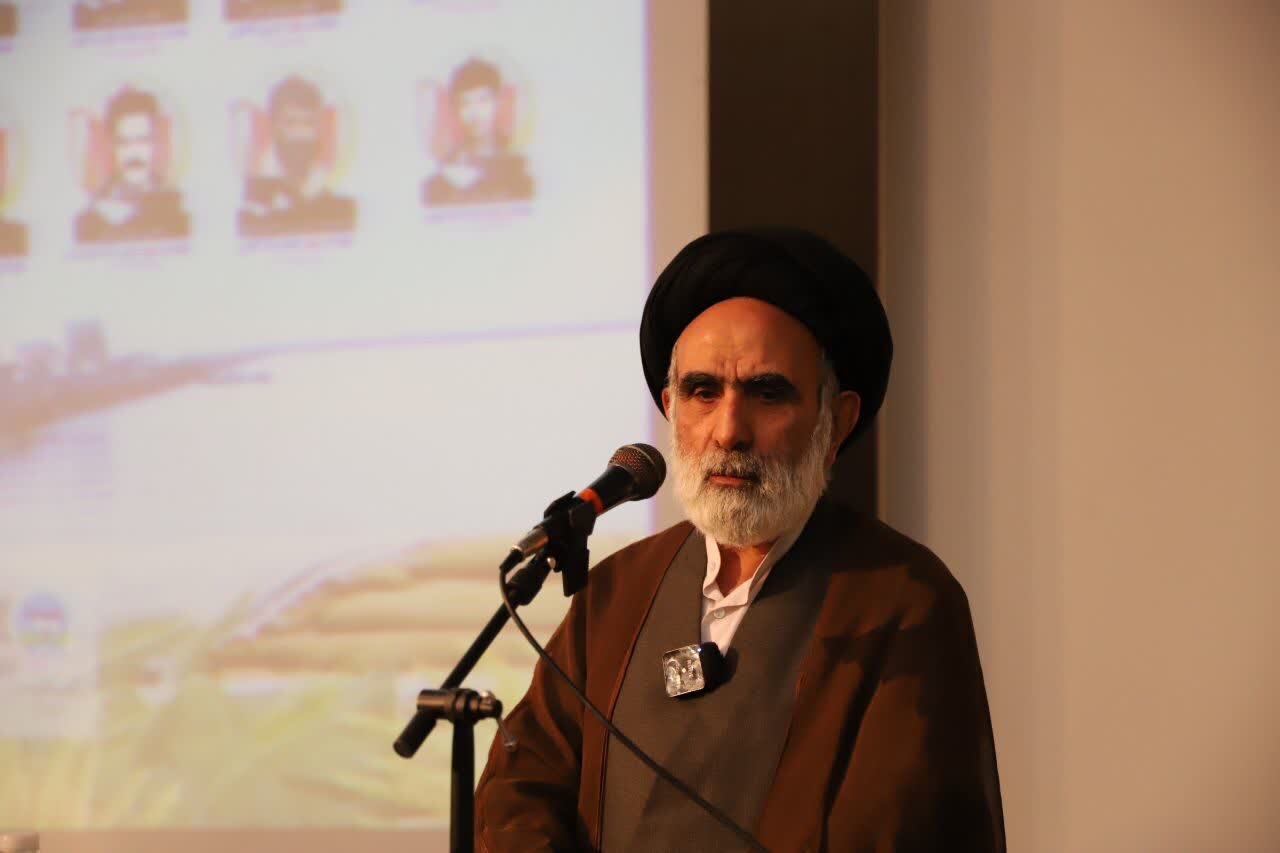 نسل جوان با الگوبرداری از شهدا می‌تواند ایران قوی را رقم بزند