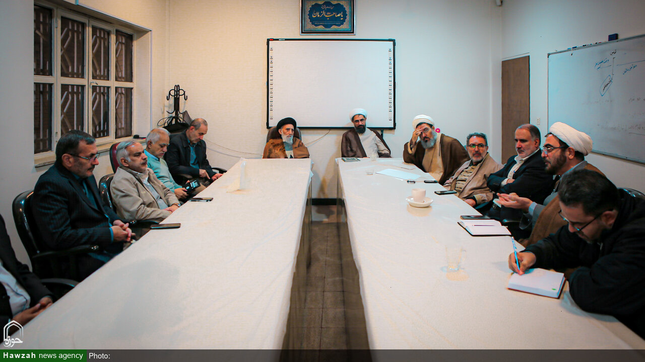تصاویر/ نشست بررسی راهکارهای توسعه منابع پایدار حوزه علمیه استان همدان