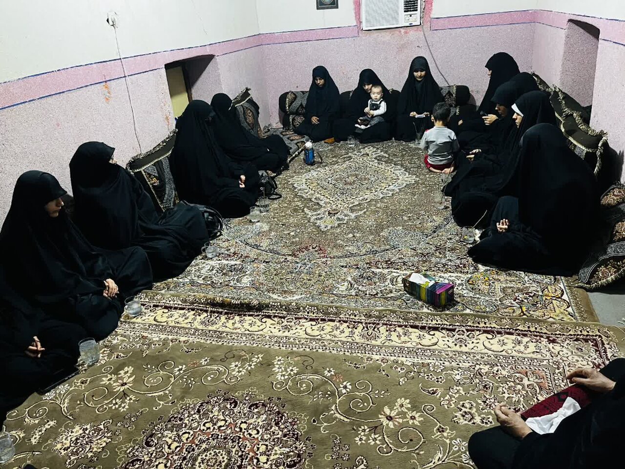 عفاف و حجاب یکی از زیباترین جلوه‌های شخصیتی حضرت زهرا(س) است