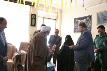 تصاویر/ دیدار با خانواده شهدا در رفسنجان