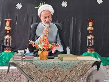 طلاب با رفتار و اعمالشان به تبلیغ دین بپردازند