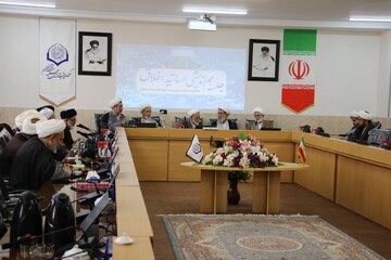 اولین جلسه هم‌اندیشی اساتید اخلاق حوزه علمیه اصفهان برگزار شد