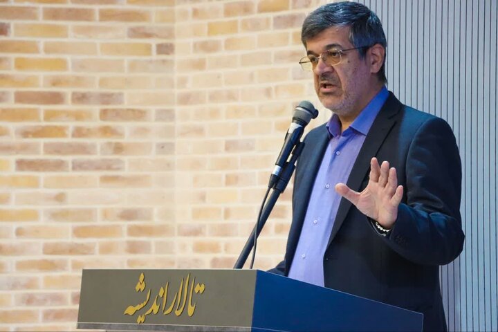 تصاویر/ رونمایی از کتاب همسفر آتش و برف