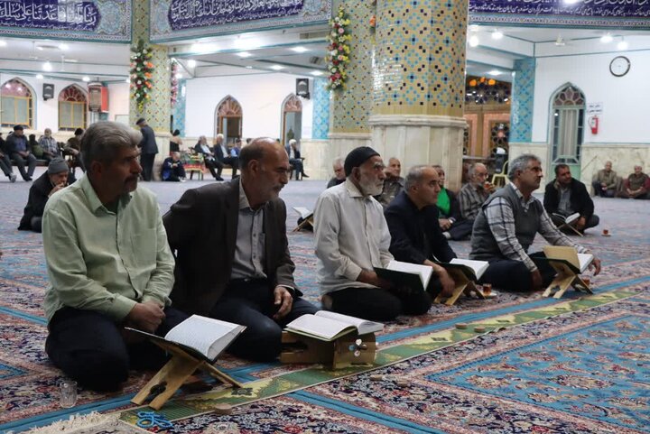تصاویر/ برگزاری سی‌ و پنجمین جلسه تفسیر قرآن کریم در مسجد جامع مجومرد