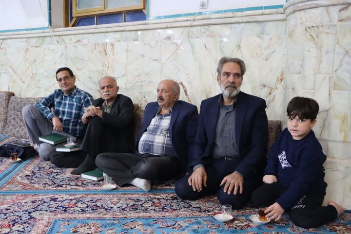 تصاویر/ برگزاری سی‌ و پنجمین جلسه تفسیر قرآن کریم در مسجد جامع مجومرد