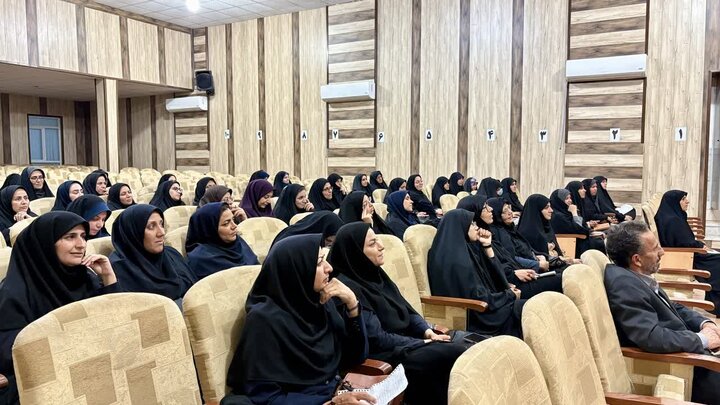 تصاویر/  برگزاری دوره‌ی سراسری شهر من شهر نماز