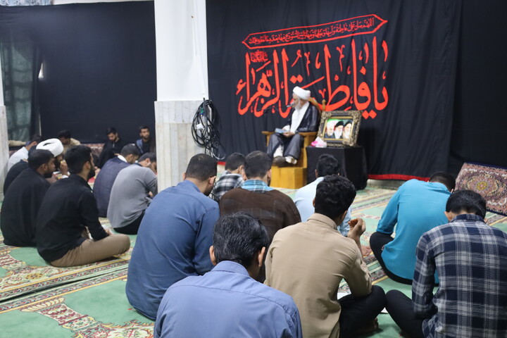 تصاویر/ درس اخلاق طلاب مدرسه علمیه النبی (ص) بندرعباس