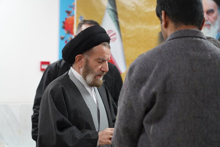 تصاویر/ملاقات عمومی مردم با نماینده ولی فقیه در لرستان