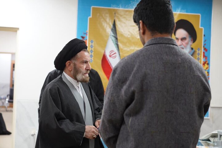 تصاویر/ملاقات عمومی مردم با نماینده ولی فقیه در لرستان