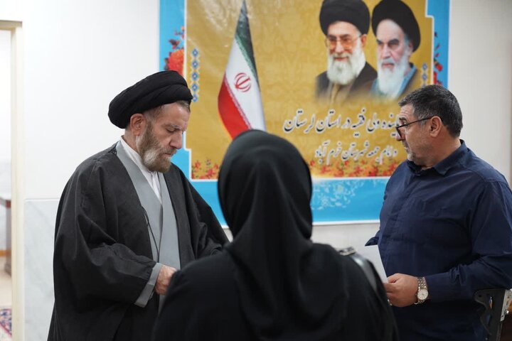 تصاویر/ملاقات عمومی مردم با نماینده ولی فقیه در لرستان