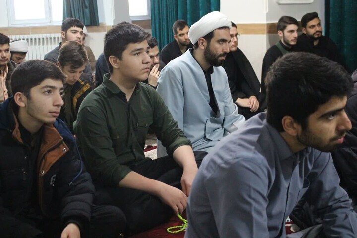 تصاویر/ جلسه اخلاق امام جمعه مرند در حوزه علمیه صالحب الزمان(عج) مرند