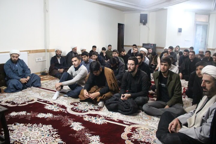تصاویر/ جلسه اخلاق امام جمعه مرند در حوزه علمیه صالحب الزمان(عج) مرند