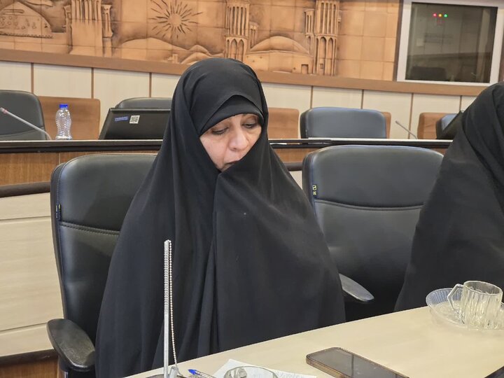 نشست هم‌اندیشی حوزه  علمیه خواهران و شورای شهر یزد برای کاهش آسیب‌های اجتماعی