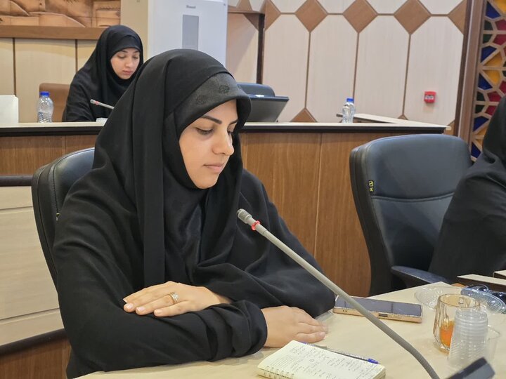 نشست هم‌اندیشی حوزه  علمیه خواهران و شورای شهر یزد برای کاهش آسیب‌های اجتماعی