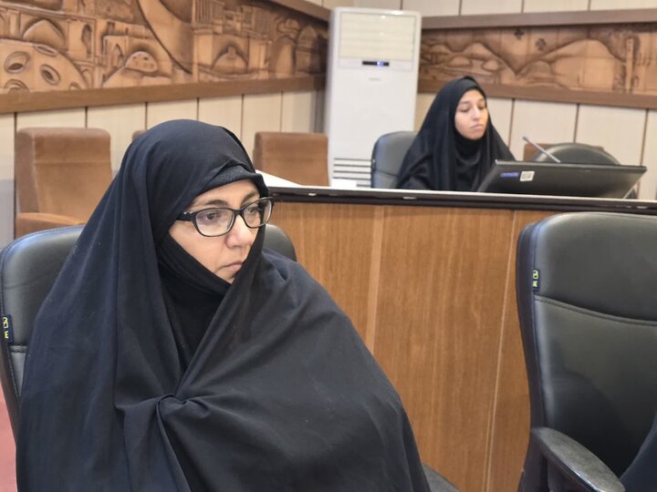 نشست هم‌اندیشی حوزه  علمیه خواهران و شورای شهر یزد برای کاهش آسیب‌های اجتماعی