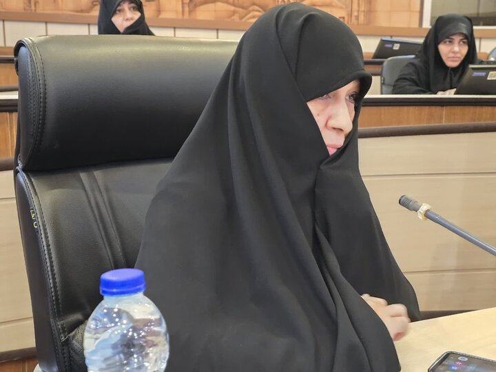 نشست هم‌اندیشی حوزه  علمیه خواهران و شورای شهر یزد برای کاهش آسیب‌های اجتماعی