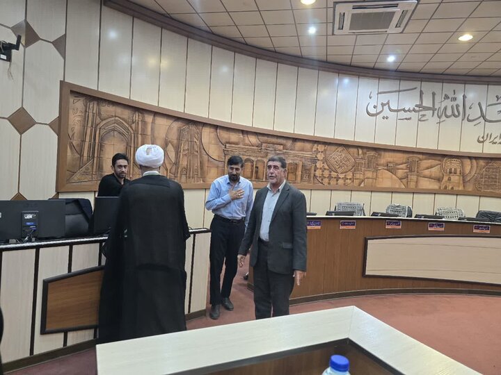 نشست هم‌اندیشی حوزه  علمیه خواهران و شورای شهر یزد برای کاهش آسیب‌های اجتماعی