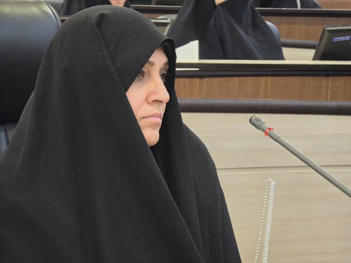 نشست هم‌اندیشی حوزه  علمیه خواهران و شورای شهر یزد برای کاهش آسیب‌های اجتماعی