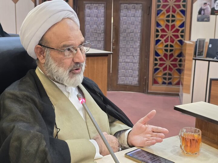 نشست هم‌اندیشی حوزه  علمیه خواهران و شورای شهر یزد برای کاهش آسیب‌های اجتماعی