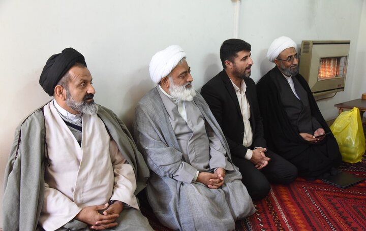 تصاویر|  دیدار صمیمی نماینده ولی فقیه در فارس با جمعی از علمای شهر شیراز