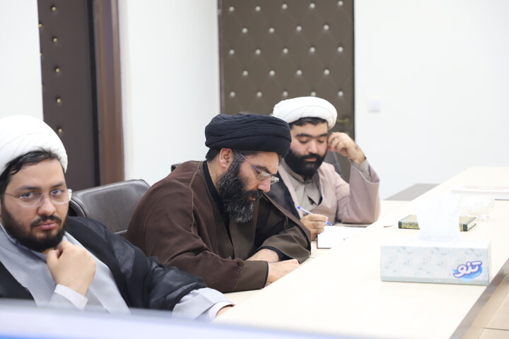 تصاویر/نشست هم اندیشی برگزاری برنامه های وحدت حوزه و دانشگاه