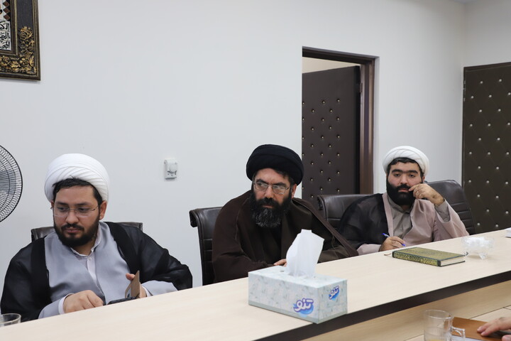 تصاویر/نشست هم اندیشی برگزاری برنامه های وحدت حوزه و دانشگاه