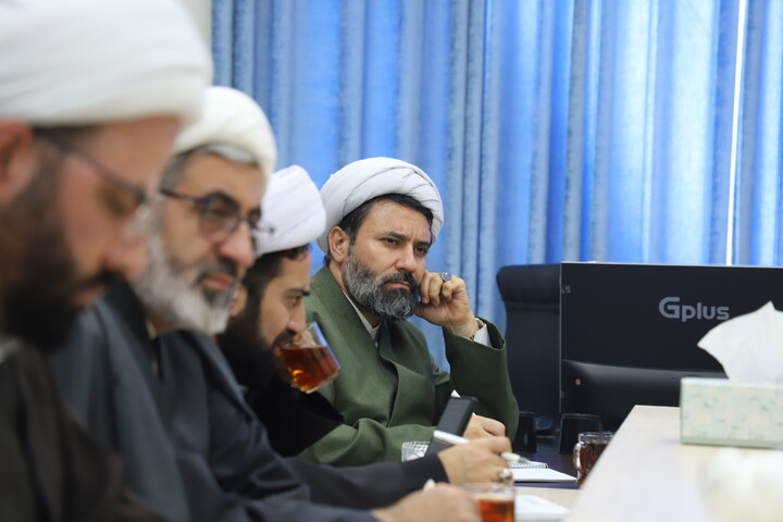 تصاویر/نشست هم اندیشی برگزاری برنامه های وحدت حوزه و دانشگاه