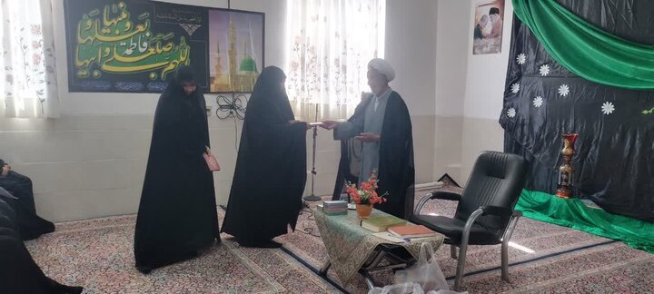 تصاویر/  جلسه اخلاق مدرسه علمیه الزهرا (س) شهداد