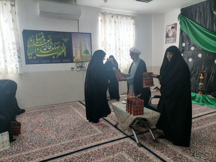 تصاویر/  جلسه اخلاق مدرسه علمیه الزهرا (س) شهداد