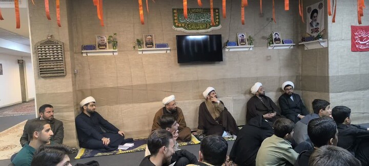 تصاویر/برگزاری تریبون آزاد در مدرسه علمیه شیخ علی‌خان زنگنه تویسرکان