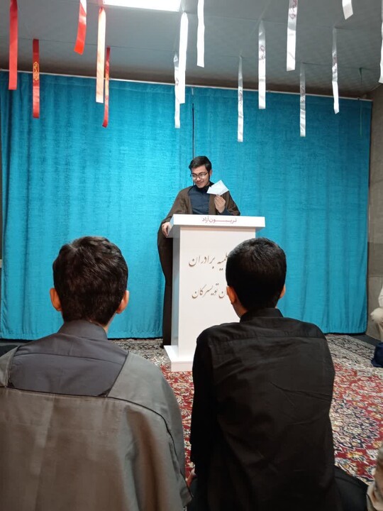 تصاویر/برگزاری تریبون آزاد در مدرسه علمیه شیخ علی‌خان زنگنه تویسرکان