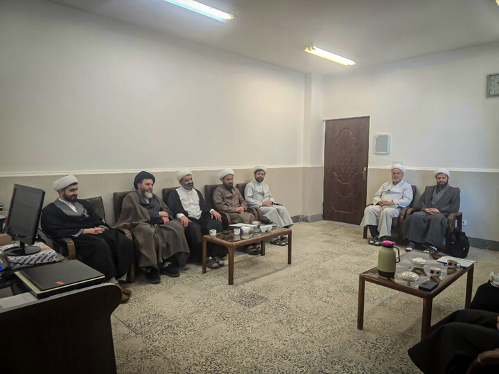 تصاویر/بازدید معاون آموزش و مسئول جذب حوزه علمیه استان همدان از مدارس شهرستانی با محوریت جذب طلبه