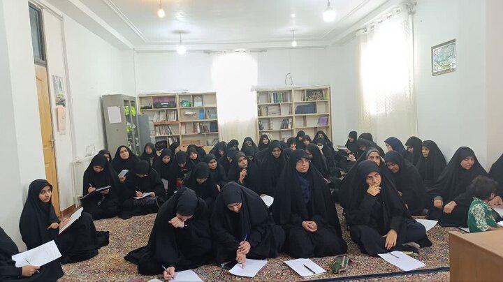تصاویر/ حضور مدیر و معاونان حوزه علمیه خواهران استان کرمان در مدرسه علمیه فاطمه الزهرا بم