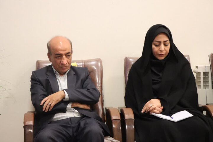 دیدار مدیرکل کتابخانه‌های عمومی با امام جمعه ایلام