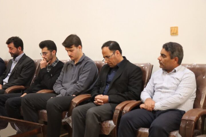 دیدار مدیرکل کتابخانه‌های عمومی با امام جمعه ایلام