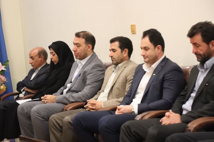 دیدار مدیرکل کتابخانه‌های عمومی با امام جمعه ایلام