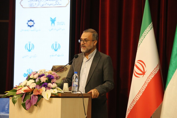 تصاویر / جشنواره بین‌المللی شعر «نبی رحمت» در اصفهان