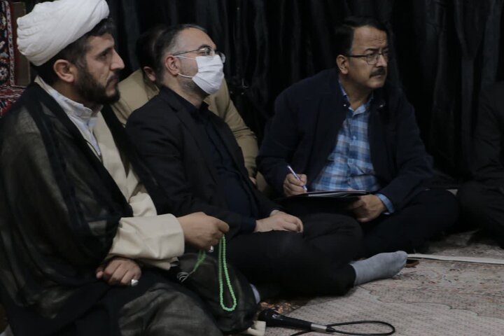 تصاویر/ حضور فرماندار ارومیه در مسجد یازهرا (س) ارومیه برای بررسی مسائل و مشکلات محله حسین آباد
