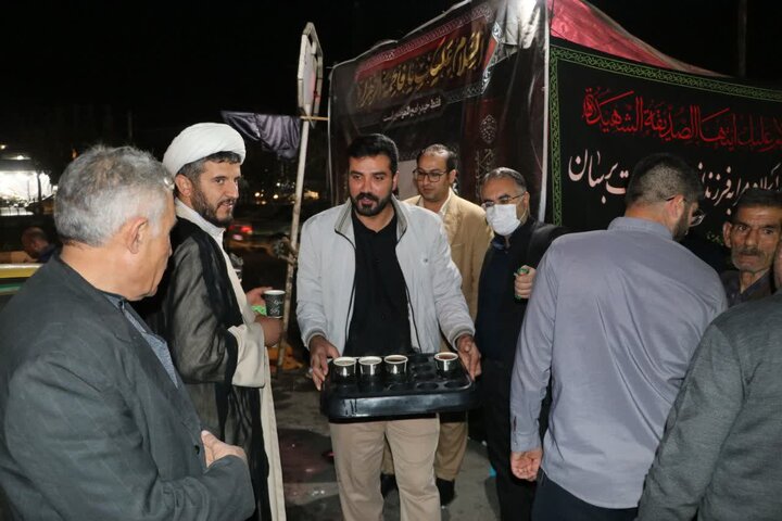 تصاویر/ حضور فرماندار ارومیه در مسجد یازهرا (س) ارومیه برای بررسی مسائل و مشکلات محله حسین آباد