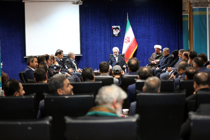 تصاویر/ دیدار شهرداران مراکز استان‌ها با آیت الله اعرافی